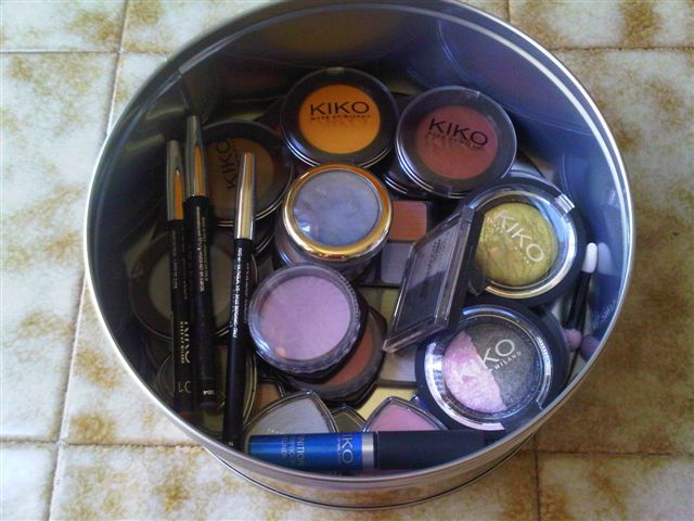 Scatola gatti dentro