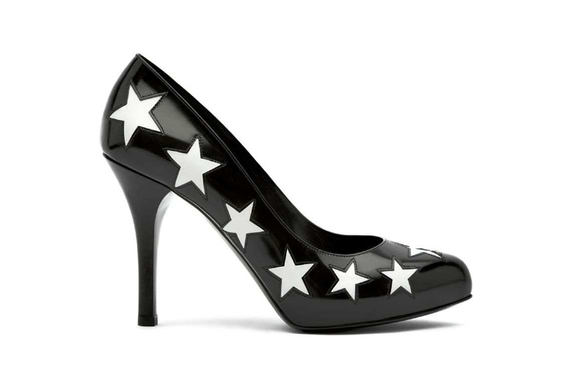 scarpa-con-stelle-bianche